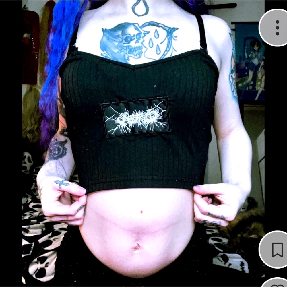 UPCYCLED Aborted crop top